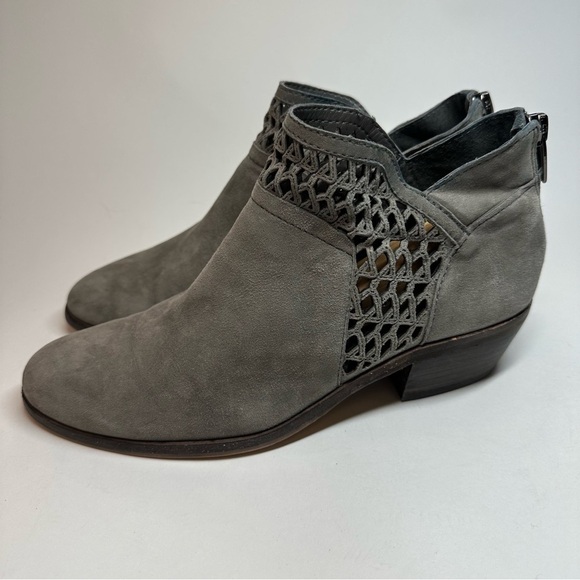 Vince Camuto Booties Women's 8 M Gray Suede Perdula Ankle Boots Back Zip Boho - Picture 6 of 13
